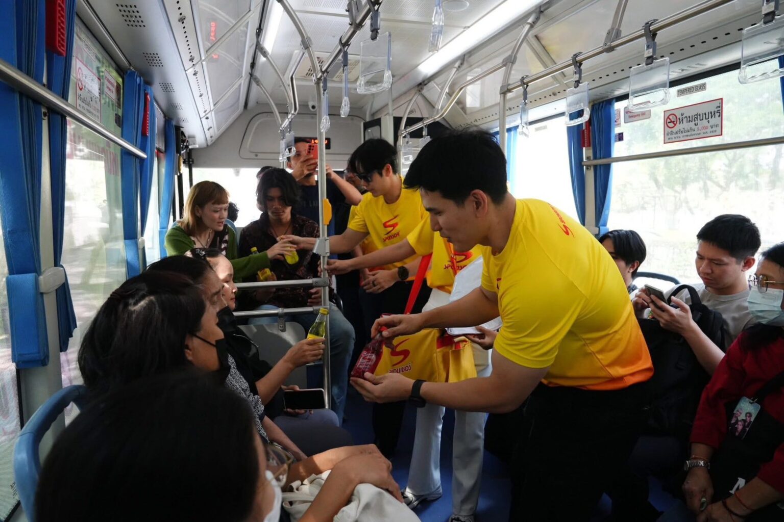 LINE_ALBUM_ตัวอย่างงานลูกค้าจัดกิจกรรมบนรถ_260225_8